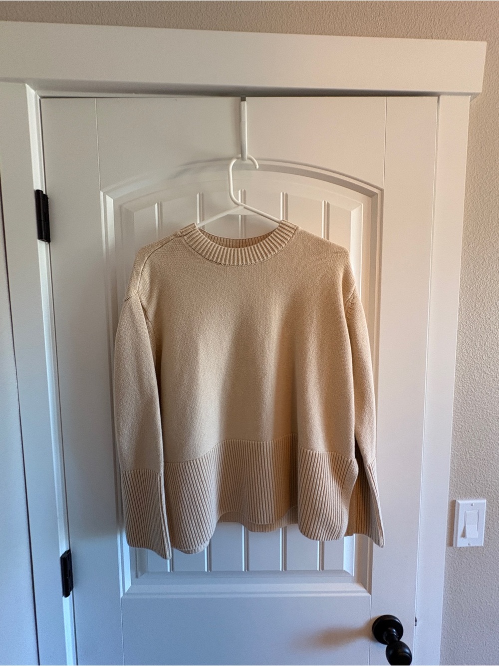 GAP Cream Crewneck Sweater